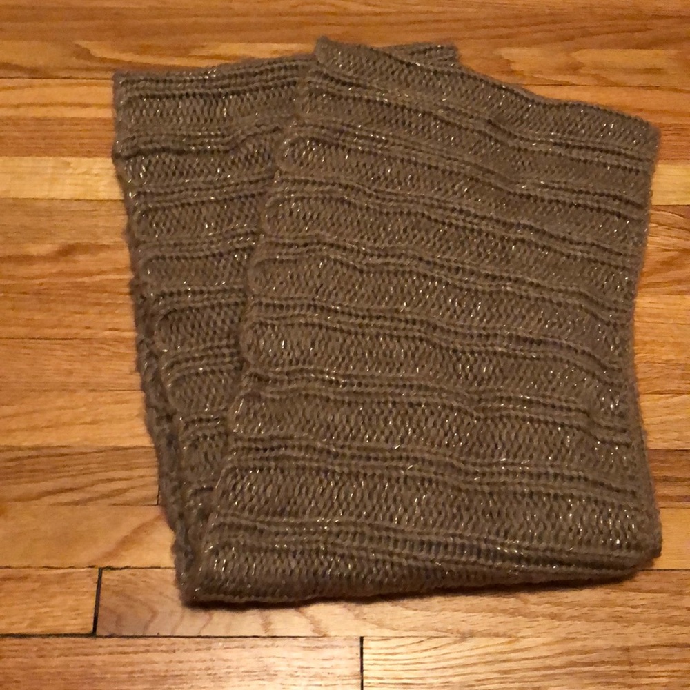 Steve Madden infinity scarf in tan and gold